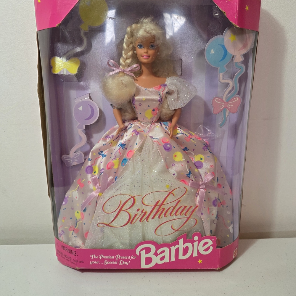 Mattel Barbie Vintage 1996 Birthday Barbie Doll With Balloon Sweet Dress #15998
